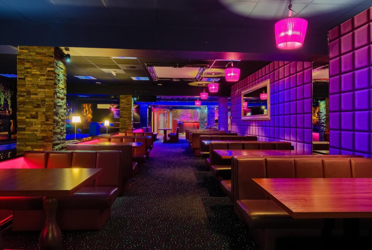 Hotel Antoni Tomaszow Lubelski Bagian luar foto