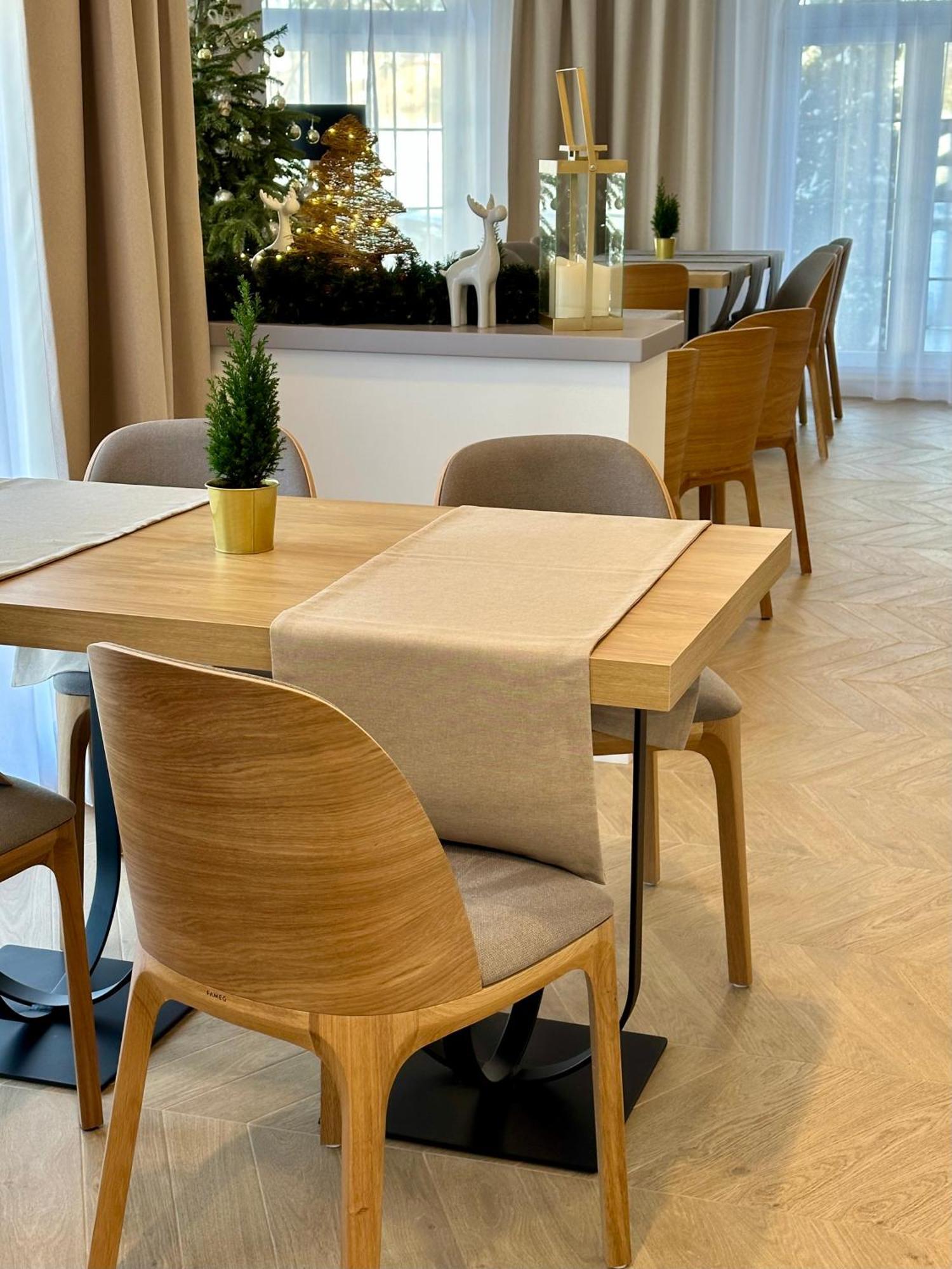 Hotel Antoni Tomaszow Lubelski Bagian luar foto